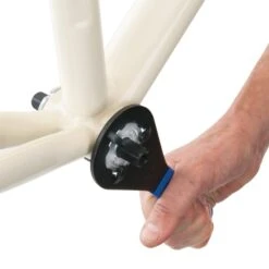 Park Tool Clé Pour Cuvettes 6 Crans De Boitier De Pédalier BBT-4 ParkTool 7 Park Tool Clé Pour Cuvettes 6 Crans De Boitier De Pédalier BBT-4 ParkTool -Pièces détachées vélo Magasin cle boitier pedalier bbt 4 park tool 3