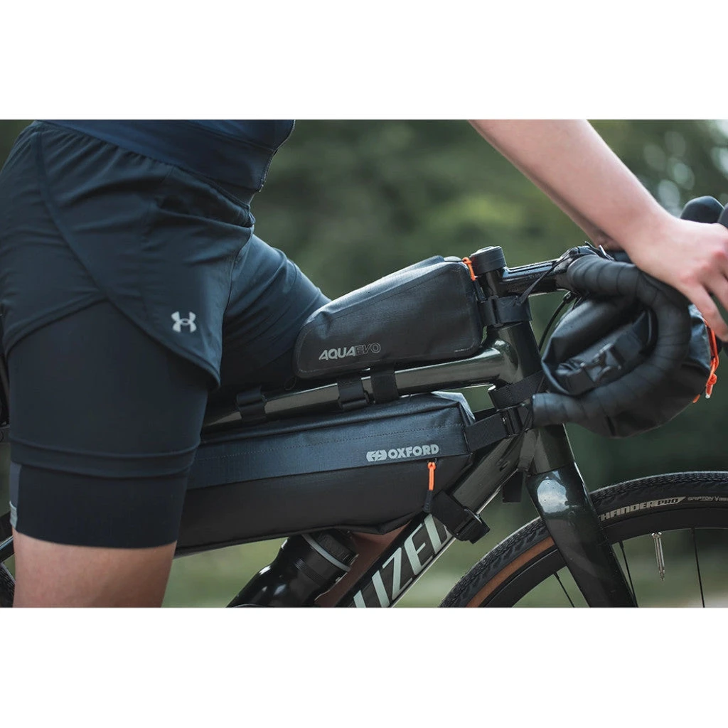 Sacoche De Cadre Pour Le Bikepacking 4L Aqua Evo Adventure Oxford 6 Sacoche De Cadre Pour Le Bikepacking 4L Aqua Evo Adventure Oxford – Image 4